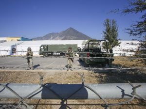 Mexico deploys 10000 soldiers on the US borders.