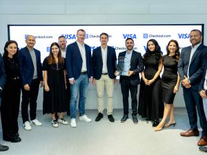  تطلق خدمة "الدفع المباشر إلى البطاقة" عبر منصة Visa Direct