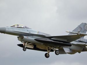 f16
