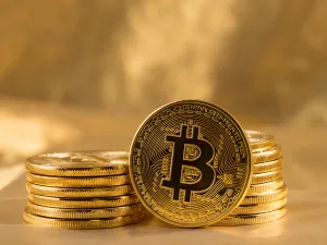Bitcoin drops 5% to $84,201