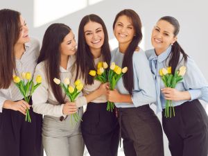 شعر عن يوم المرأة العالمي 2025