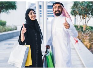 التسوق والترفيه يتصدران إنفاق السعوديين في عطلة عيد الفطر, المصدر shutterstock
