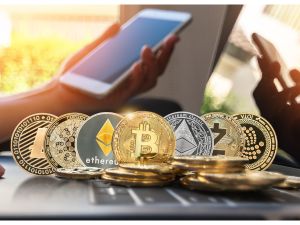 أسعار العملات المشفرة مقابل الدولار اليوم الأحد 30 مارس 2025, المصدر shutterstock