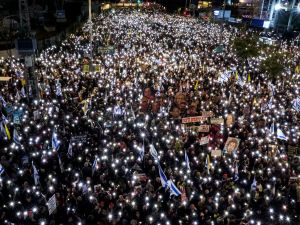 Benny Gantz warns: Israel is one step away from civil war