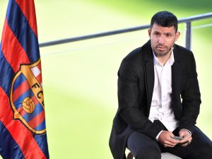 أجويرو يكشف المستور: رغبتي كانت البقاء في فريقي السابق وبرشلونة جاء كخيار اضطراري