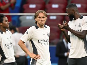 مودريتش يُصر: أريد الاستمرار مع ريال مدريد لموسم آخر