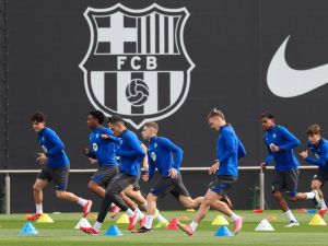 تشكيلة برشلونة المتوقعة ضد بنفيكا في إياب دوري أبطال أوروبا 2024-25