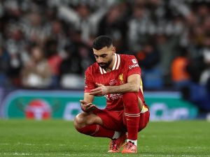 بعد نهائي كأس الرابطة..كاراجر: صلاح لم يتلق الدعم الكافي من زملائه