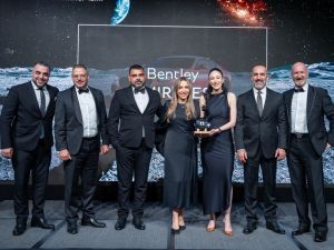 بنتلي الإمارات تحصد خمس جوائز مرموقة بفضل تميز عملياتها خلال حفل جوائز مؤتمر الوكلاء الإقليمي لبنتلي بمنطقة الشرق الأوسط والهند وأفريقيا 2024 