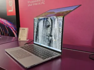 Lenovo tests laptops with solar power and foldable screens