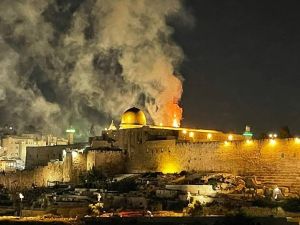 حرائق ضخمة في جبال القدس وحكومة نتنياهو تطلب مساعدة دولية