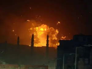 قصف باليمن