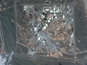 منشآت نووية