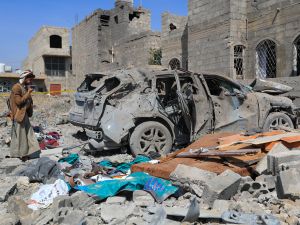 US airstrikes kill and wound civilians in Yemen’s Hodeida as campaign intensifies