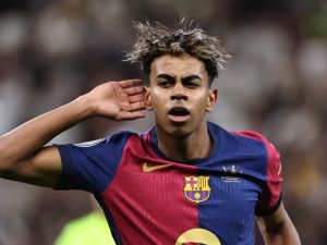 عرض سعودي صادم: 400 مليون يورو لخطف الفتى الذهبي من برشلونة