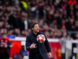 اتفاق يسمح لألونسو بالرحيل إلى ريال مدريد