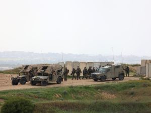 Israeli army announces full encirclement of Rafah, completes strategic "Morag Corridor"