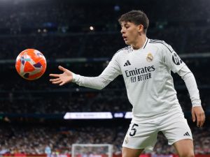 "خليفة كروس" يظهر؟ غولر يبهر أنشيلوتي ويقود خط وسط ريال مدريد ببراعة