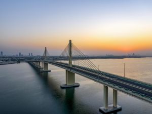 ADQ, IHC and Modon form new infrastructure platform ‘Gridora’ to accelerate the development of strategic projects 