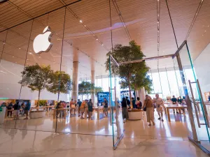 iPhone prices could hit $3500 after Trump's tariffs