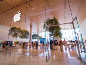 iPhone prices could hit $3500 after Trump's tariffs