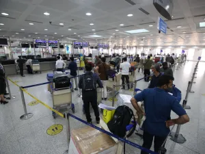 مطار الكويت