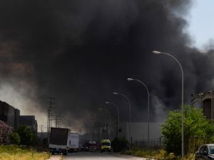 Massive explosion at chemical plant near Spain’s Seville sparks toxic smoke alert