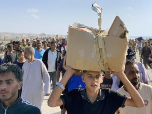 Chaos and accusations mar U.S.-run aid plans in Gaza 