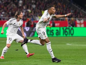 هل يكررها أنشيلوتي؟ ثغرات واضحة في دفاع برشلونة تمنح ريال مدريد الأفضلية