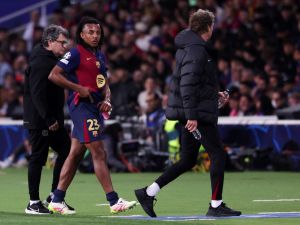 إصابة كوندي تضرب دفاعات برشلونة قبل مواجهتي إنتر وريال مدريد الحاسمتين