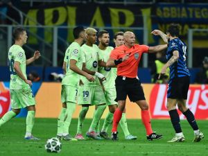 برشلونة يشتكي واليويفا يعاقب..مارشينياك يدفع ثمن أخطاء نصف النهائي