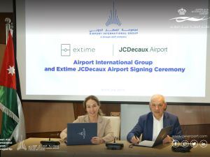 "مجموعة المطار الدولي" وشركة Extime JCDecaux Airport توقّعان اتفاقية للارتقاء بالتجربة الإعلانية في مطار الملكة علياء الدولي