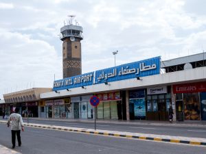 إعلام حوثي يعلن جاهزية مطار صنعاء للعمل بعد القصف الإسرائيلي