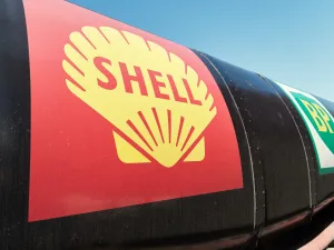 Shell considers potential acquisition of BP