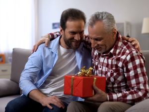 أفكار هدايا عيد الأب من متجر DNA Lifestyle