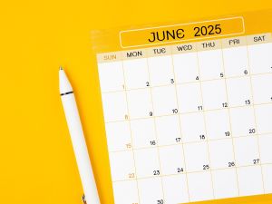 توقعات الأبراج لشهر حزيران/يونيو 2025