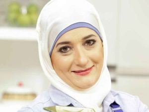 منال العالم