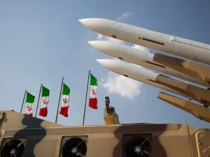 إسرائيل تشن هجوما على أهداف عسكرية غربي إيران
