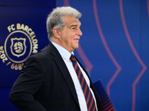 رئيس برشلونة يكشف: صفقة أولى تمت..والثانية مسألة وقت