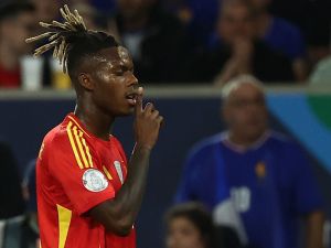 رومانو: نيكو ويليامز يُصر على برشلونة.. وبايرن ميونخ يُقدم عرضاً مغرياً