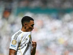 بداية متواضعة لترينت مع ريال مدريد في ظهوره الأول