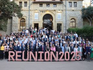 لقاء لمّ شمل خرّيجي الجامعة الأميركية في بيروت 2025: تكريم الإرث والاحتفال بالمجتمع