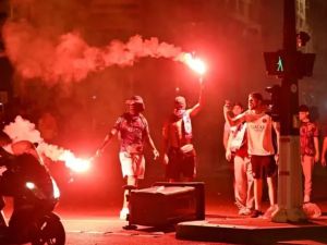 شغب وتخريب في باريس بعد فوز باريس سان جيرمان بدوري الأبطال.
