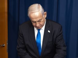 ترامب يطالب بإلغاء محاكمة نتنياهو 