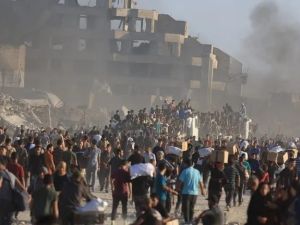 شهداء قرب مركز توزيع مساعدات في غزة