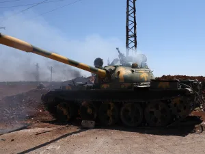  Israel strikes Syrian tanks amid clashes in Suwayda, citing threats to Druze community