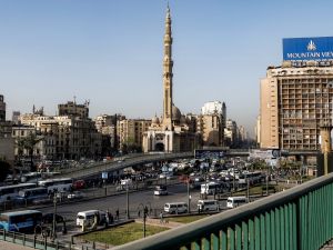  Massive fire erupts at historic central Ramses building in downtown Cairo