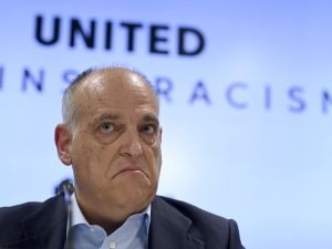 تيباس: "برشلونة لا يمكنه تسجيل نيكو ويليامز في الوقت الحالي"