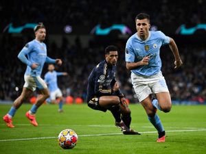ريال مدريد يقدم عرضًا ضخمًا لضم رودري من مانشستر سيتي