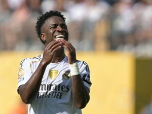 ريال مدريد يصطدم بعقبة مالية في مفاوضات تجديد عقد فينيسيوس جونيور